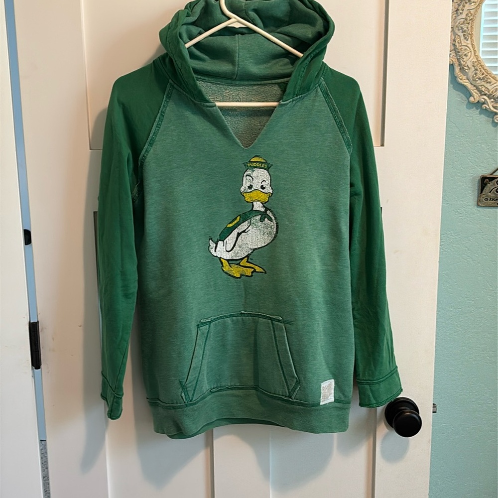 Really sweet vintage type lightweight U of O Duck hoody